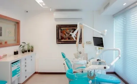 UNIDENT NS interior
